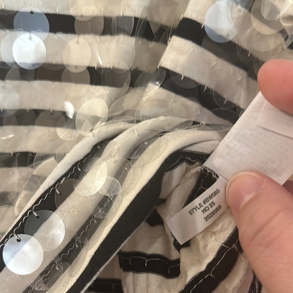 J.Crew Women’s Broken In Jersey Striped Sequin Tee Top Black White Size Small - Picture 7 of 8
